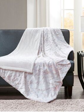 Madison Park Sachi Faux-Fur Throw, 60" × 70"